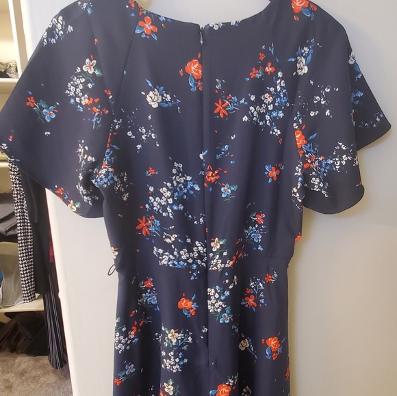 Banana Republic dress - Picture 3 of 3